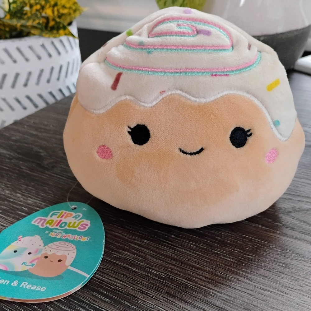 Squishmallows Flip-A-Mallow Plush Kelen Milkshake & Rease Cinnamon Roll